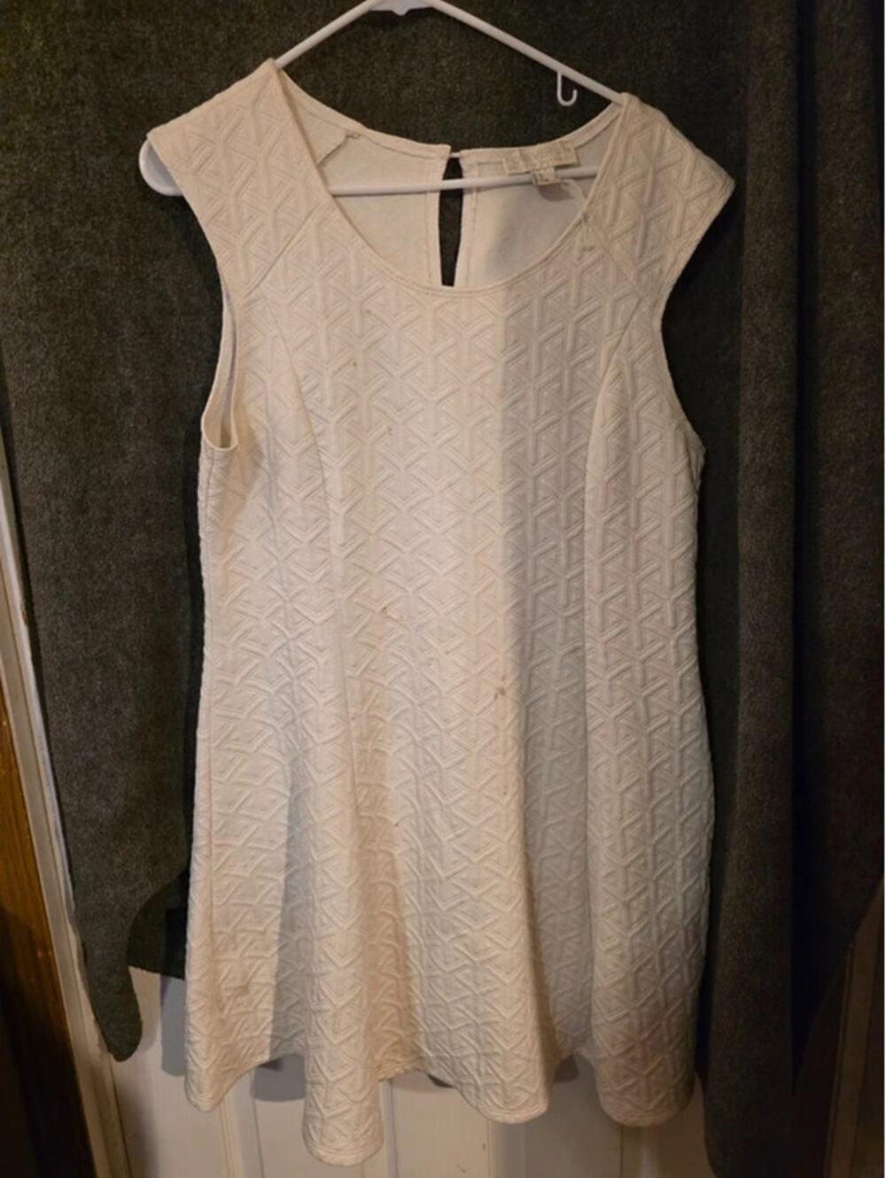 Forever 21 XL White Textured Geometric Jacquard Sleeveless A-Line Mini Dress